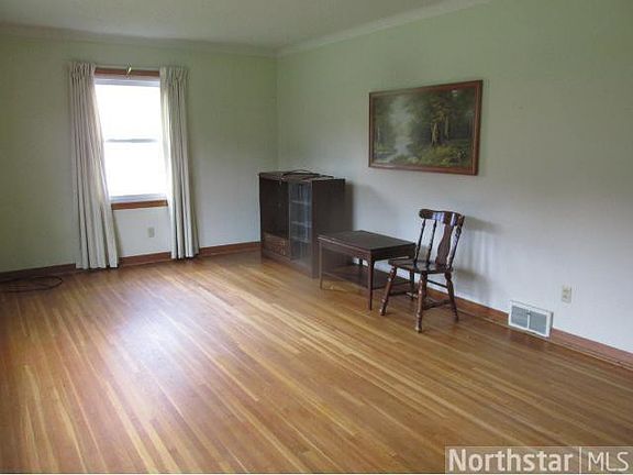 3rd image of 1894 County Road East W