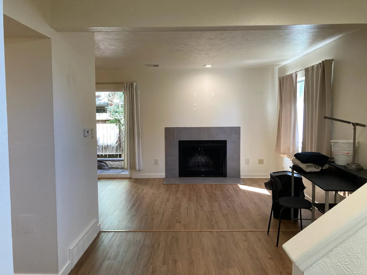 2 bed, 2.0 bath, 1200 sqft, $2,400 — Photo 3