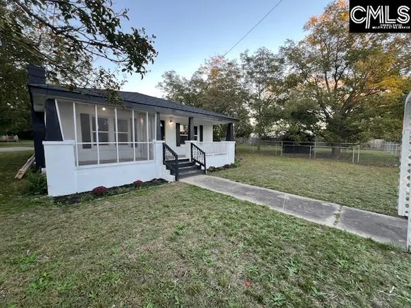 1221 McRae Rd, Camden, SC 29020