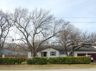501 Straus Rd, Cedar Hill, TX 75104