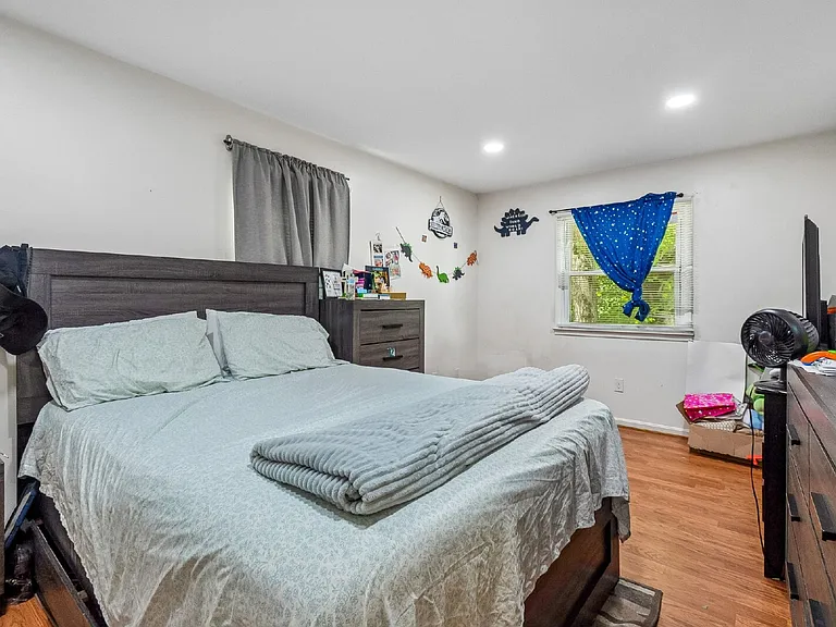 13911 Mapledale Ave — Photo 10