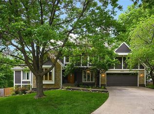 8244 Parkhill Cir, Lenexa, KS 66215