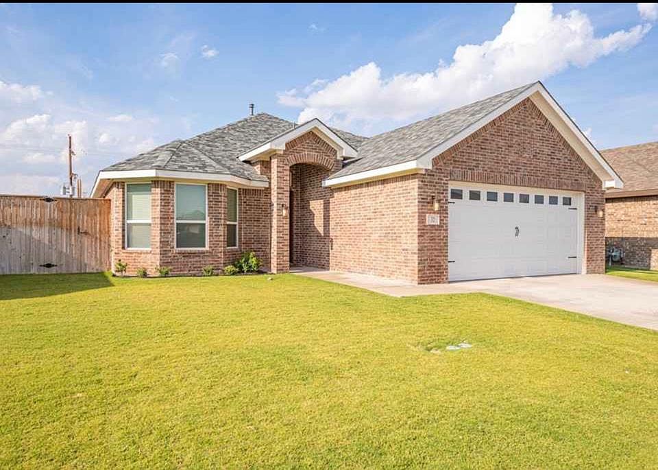 2nd image of 32 Berkshire Cir