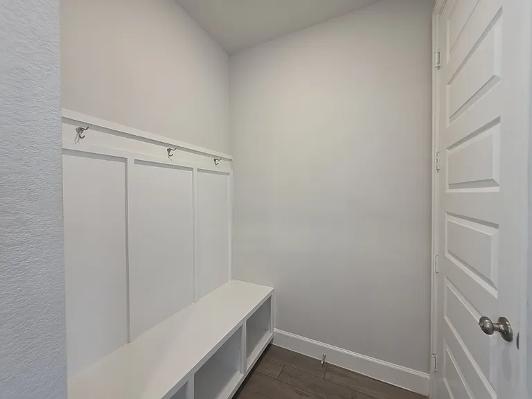 116 Rosemary Ct — Photo 8