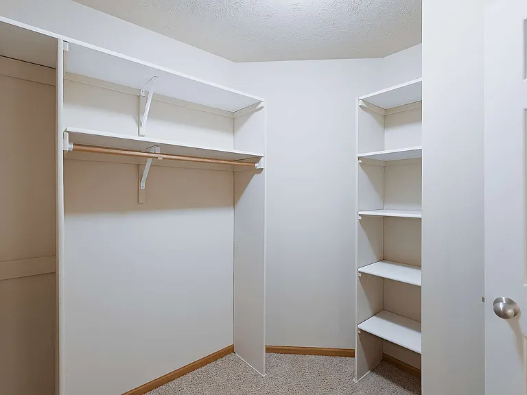 8815 Venice Ln — Photo 40