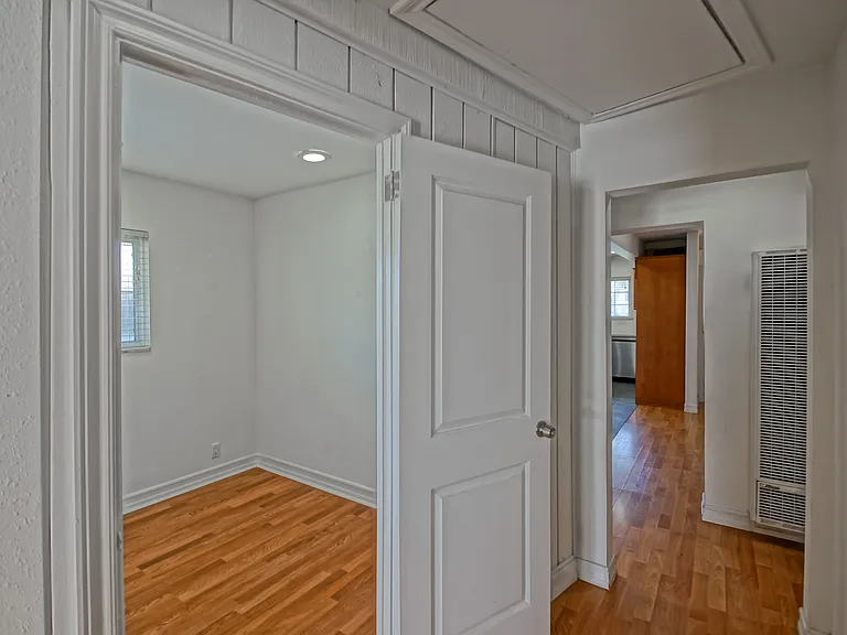 4541 W 172nd St #1A — Photo 16