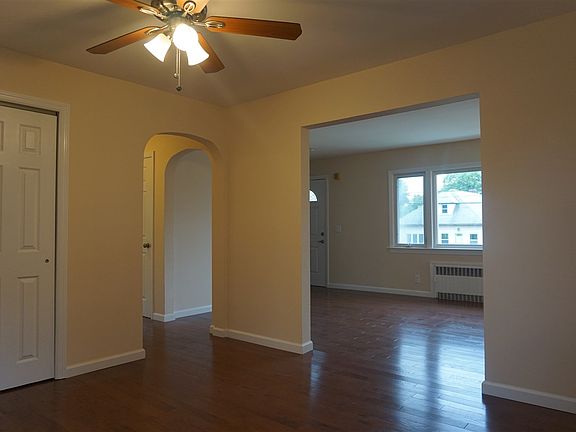 4th image of 646 Belleville Ave