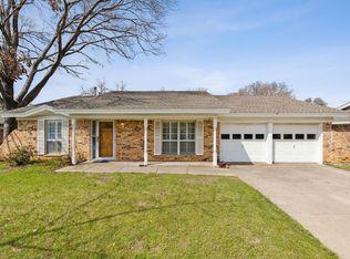 1941 Yucca Trl, Hurst, TX 76054