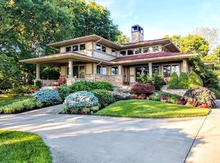 1831 Cedar Point Rd, Sandusky, OH 44870