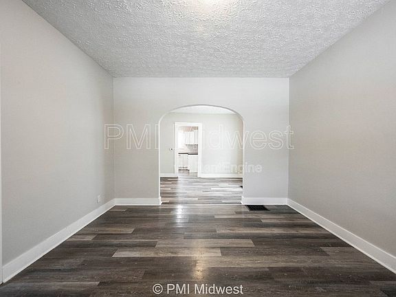 5th image of 729 N Bosart Ave