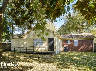 2561 McArthur Dr, Memphis, TN 38128