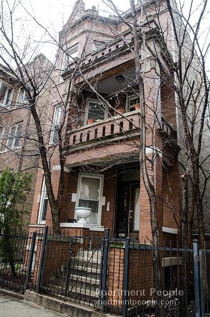 1st image of 1118 N Oakley Blvd APT 2F