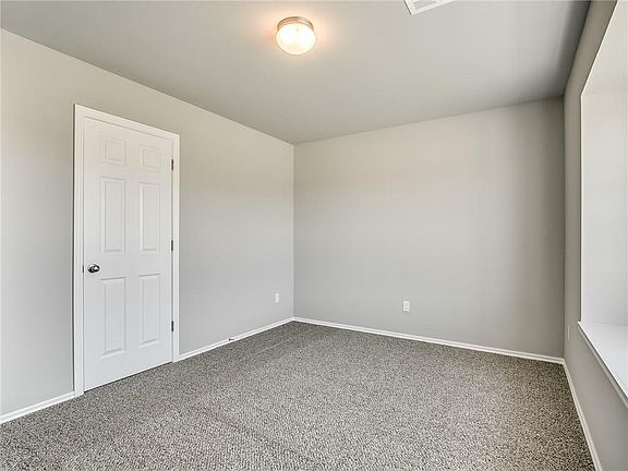 5th image of 9605 Evie Dr