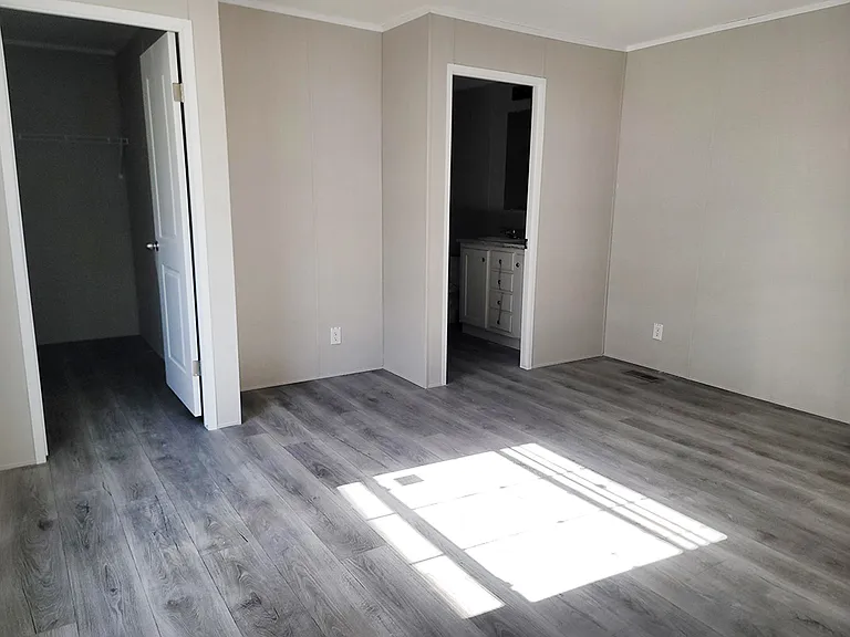Stoney Creek Manufactured Home Community — Photo 15