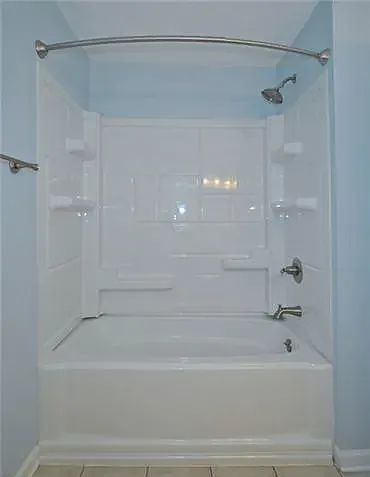 Upstairs Shower/Combo