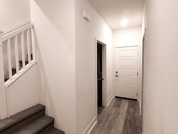 4th image of 18289 Iris Ln