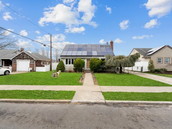 762 Buchanan Road, East Meadow, NY 11554