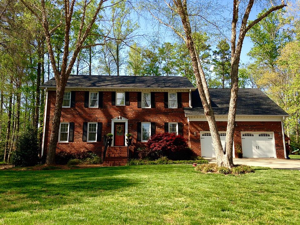 1st image of 105 Dorie Dr