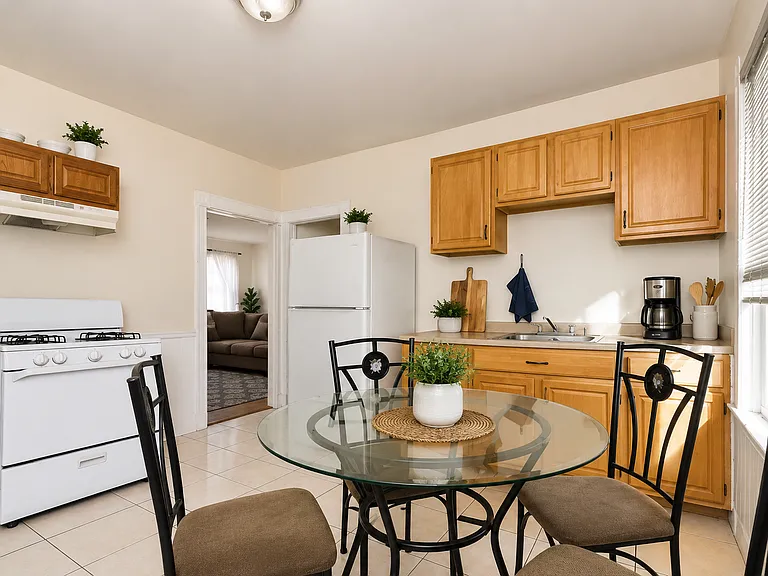 79 Topliff St #2 — Photo 14