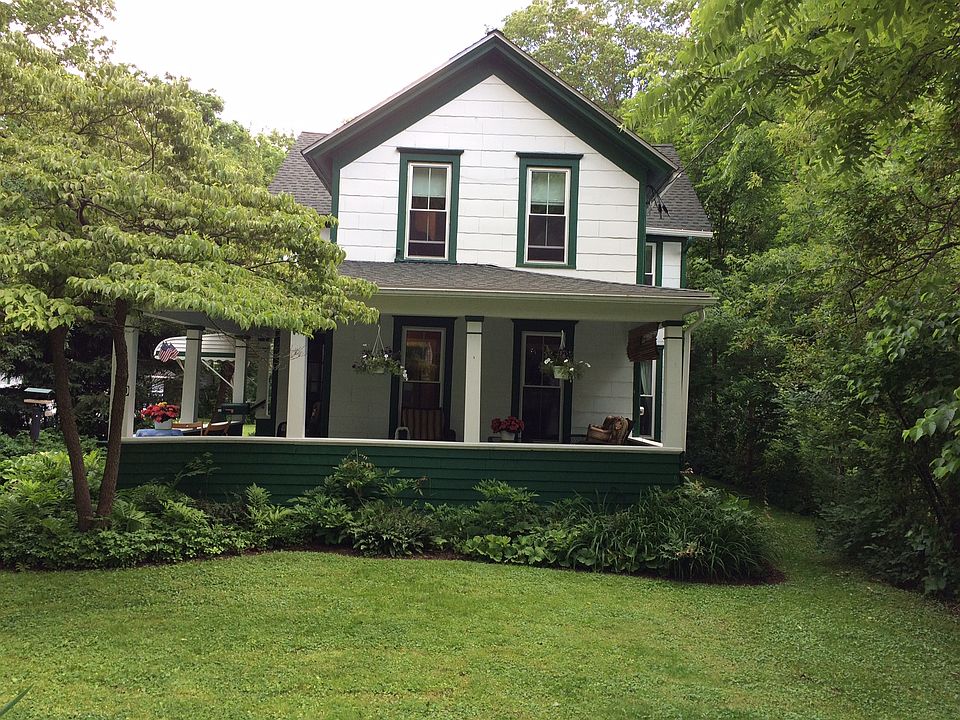 1st image of 110 Walnut St