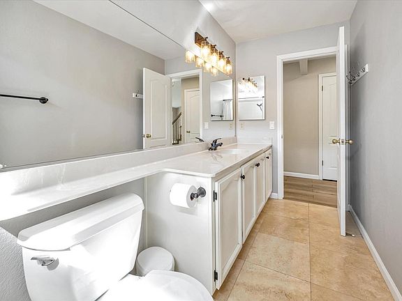 5th image of 1546 Mallory Place