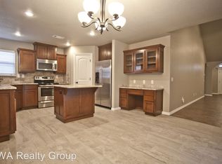 1906 SW Birch St, Bentonville, AR 72712