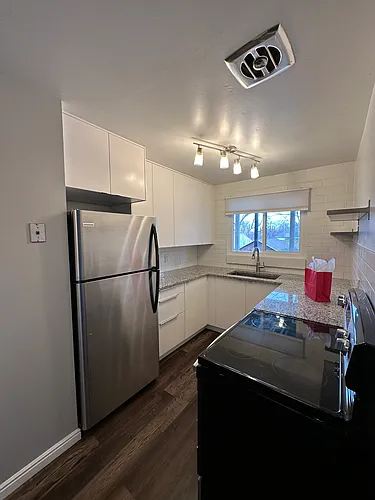 428 E 5th Ave #6 Photo 1