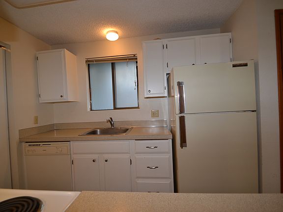 5th image of 10550 Stone Ave N #5