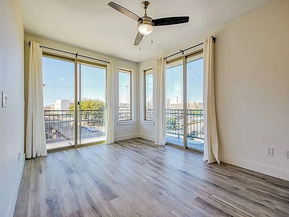 3rd image of 15 East Ave #103