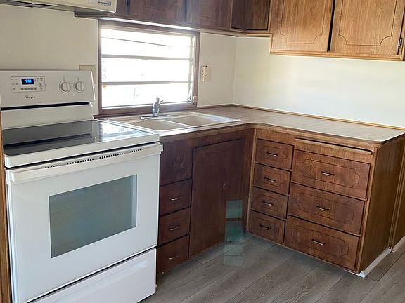 2nd image of 3142 N Balboa Ave Unit 12