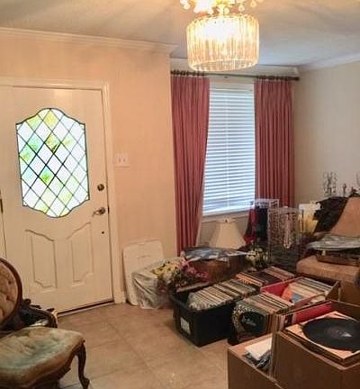 3rd image of 6700 W Magnolia Blvd