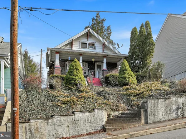 32 S Jackson St, Pottsville, PA 17901