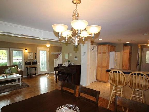 2nd image of 2221 Brighton Dr SE