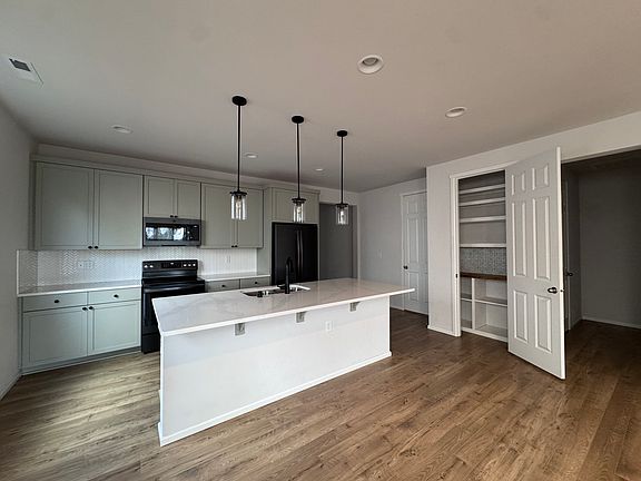 2nd image of 6671 Seaglass Ave SE