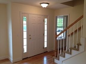 2nd image of 13 Whiting Ln