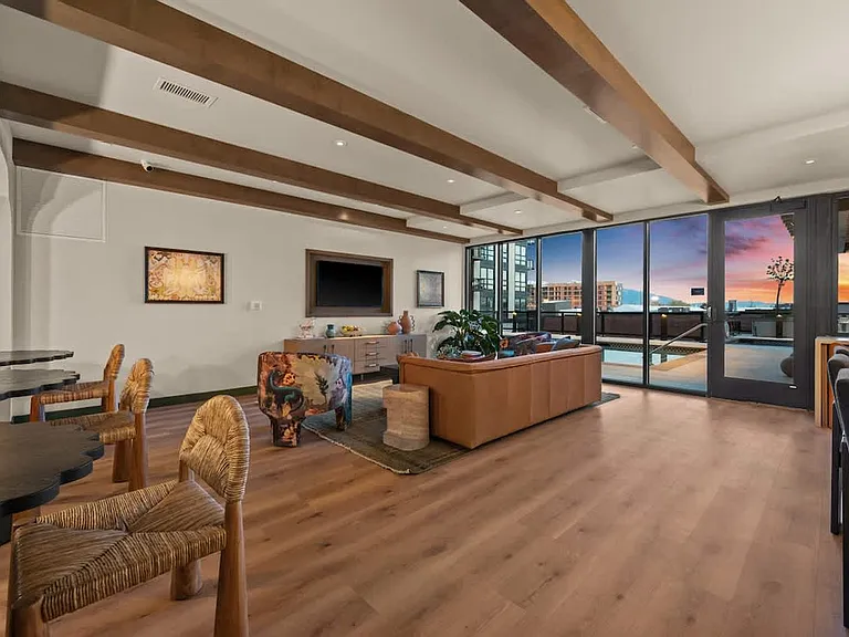 Building's Lounge