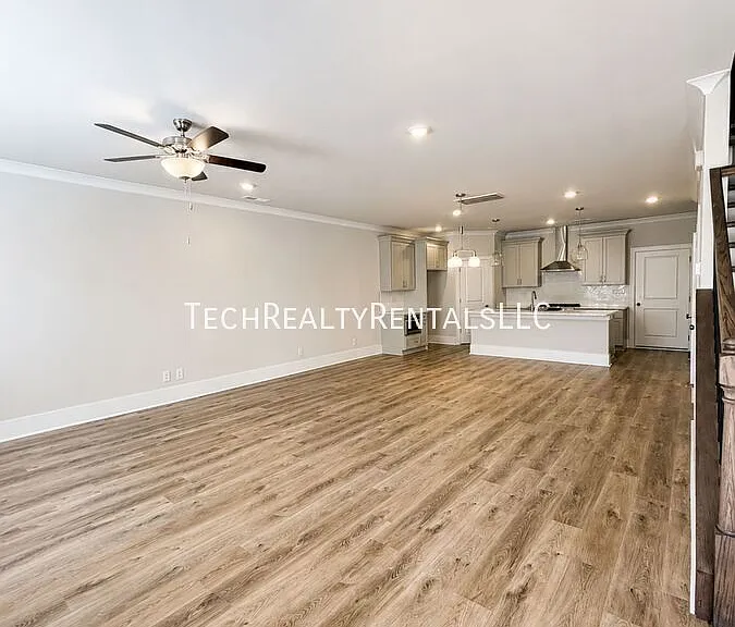 4634 Dogwood Pl #1 — Photo 2