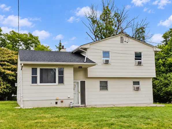 4 Autumn Ln, Ewing, NJ 08638
