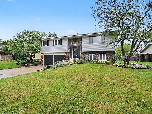 3rd image of 517 Danny Dr