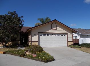 912 Heritage Ln, Vista, CA 92081