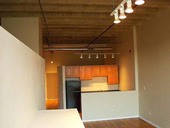 3rd image of 1645 W Ogden Ave Unit 410