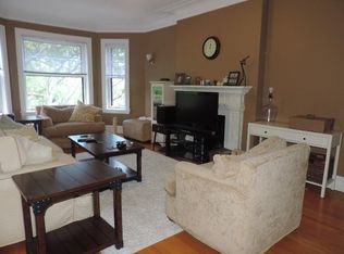 108 Keeney St #3A, Evanston, IL 60202