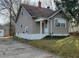 1113 Gilbert St, Flint, MI 48532