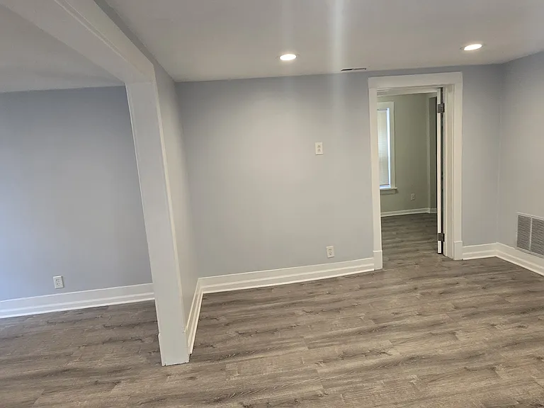 5143 N McVicker Ave #2 — Photo 5