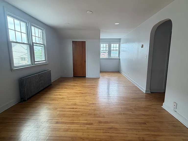 132 W 7th Ave #C — Photo 3