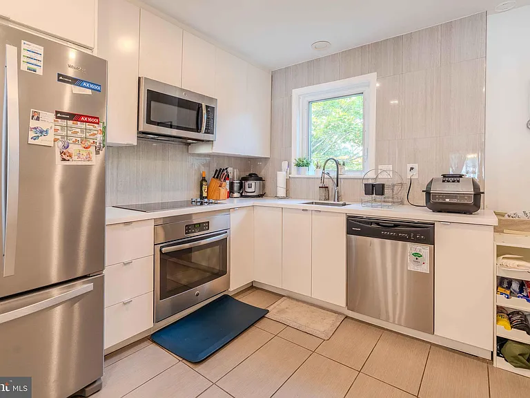 942 N McKinley Rd — Photo 16