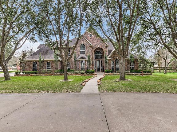 3rd image of 5307 Silverbelle Ln