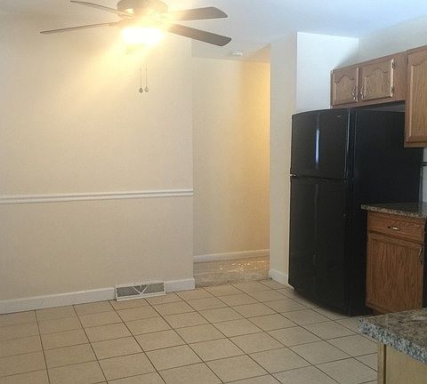 5th image of 15135 Hilltop Dr