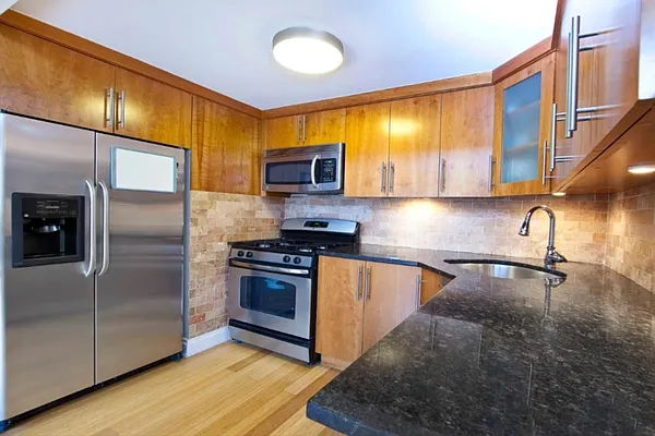 Rented by Compass | media 11