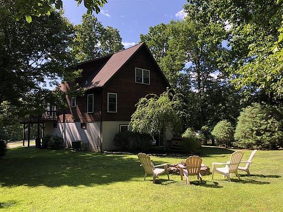 5th image of 107 Poplar St